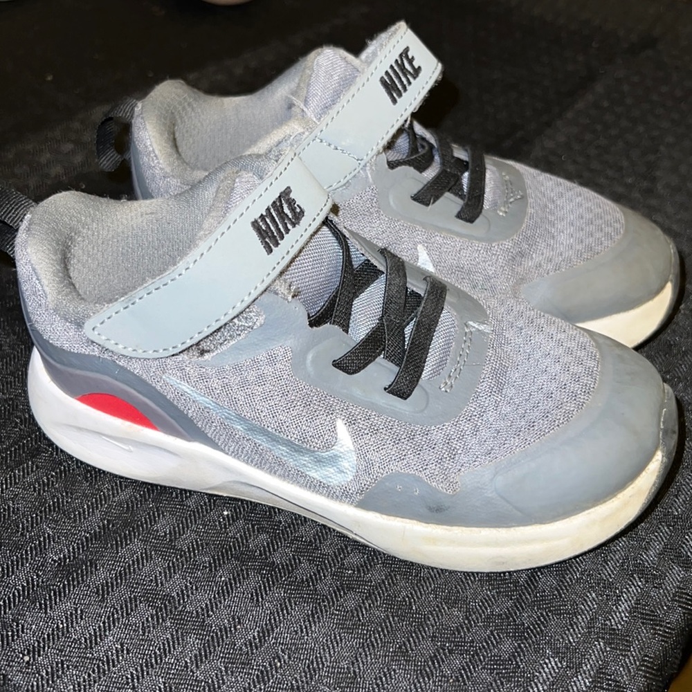 Boys gray bike sneakers